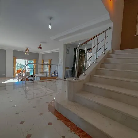 Detached Luxurious And Peaceful Vacation Getaway אלאניה