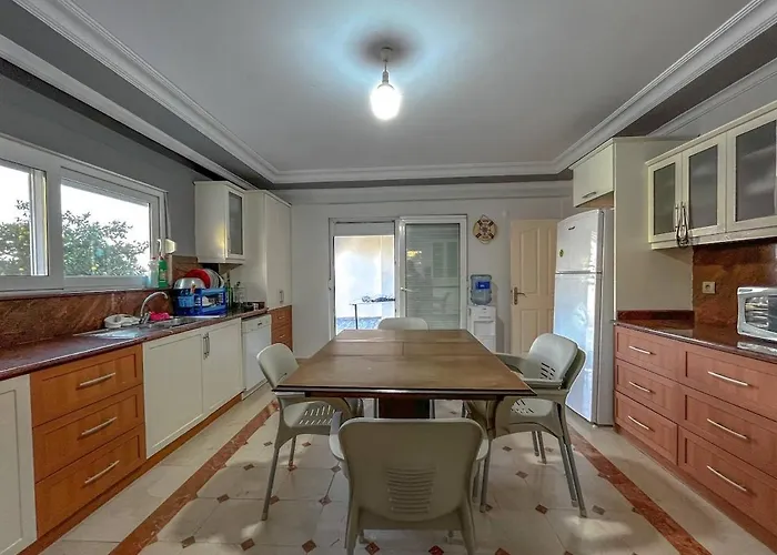 Detached Luxurious And Peaceful Vacation Getaway Willa *